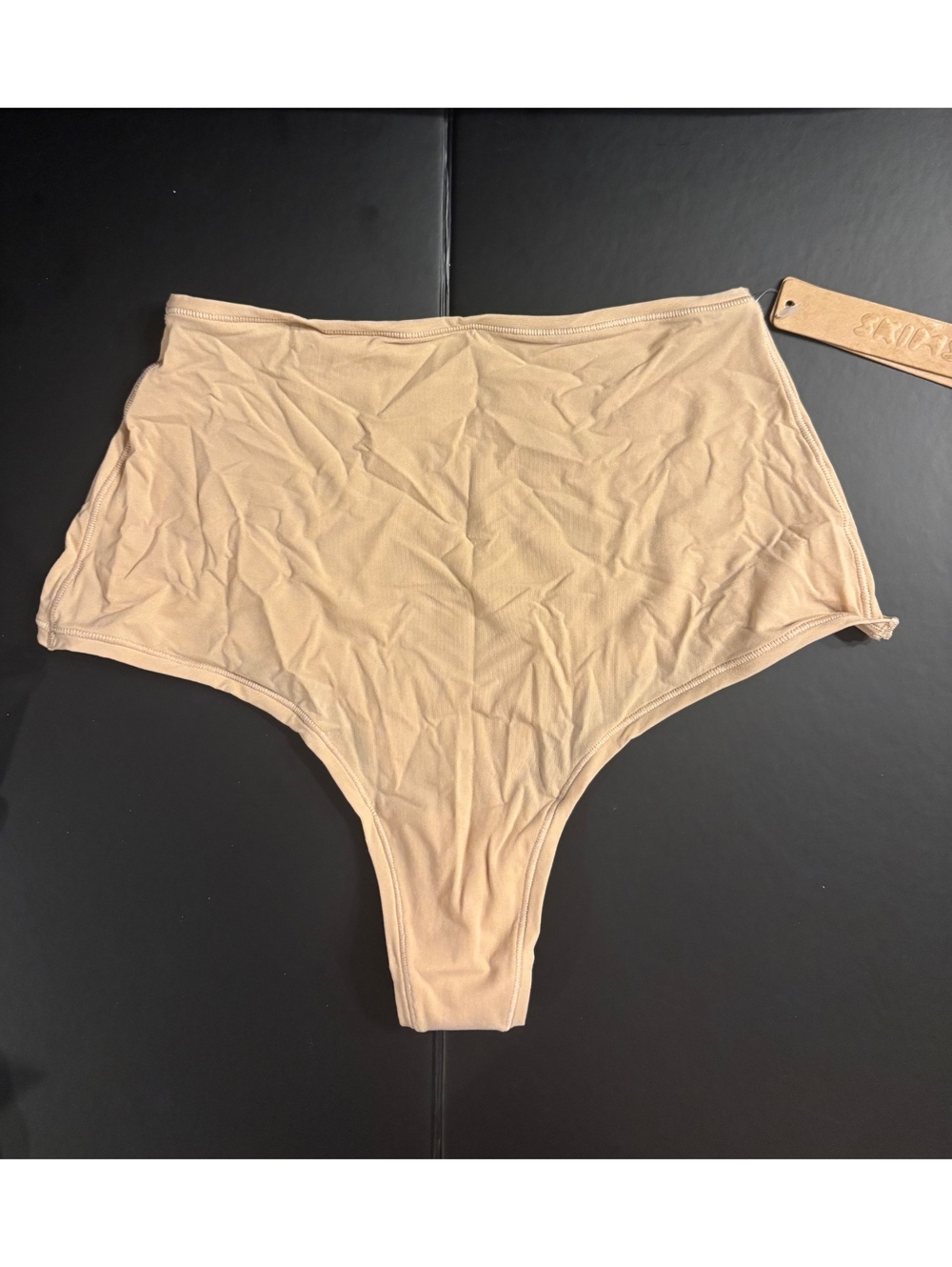 SKIMS Fits Everybody High Waisted Thong Medium Clay Nude Beige Underwear NWT